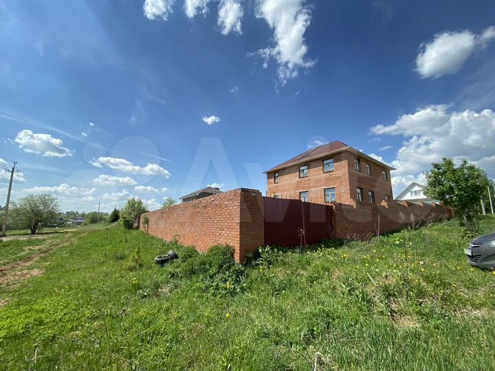 Коттедж 203,3 м² на участке 15,8 сот.