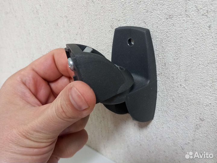 Кронштейн для акустики