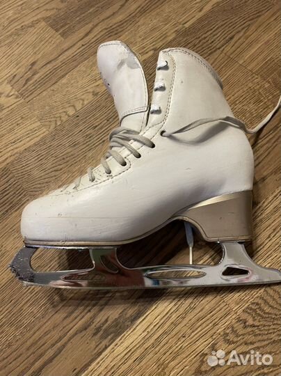 Фигурные коньки edea chorus 230