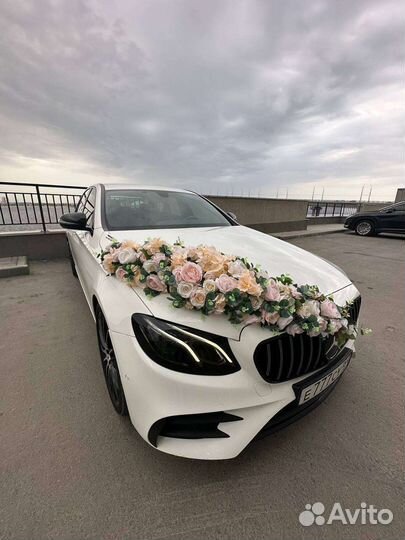 Свадебные украшения на машину