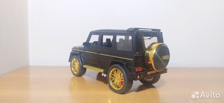 Машинка металлическая Mercedes G Gelandewagen 1:24