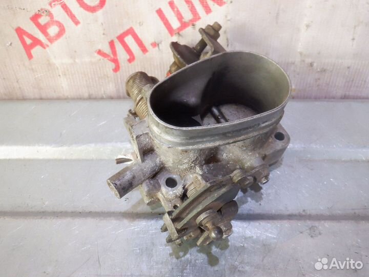 Дроссельная заслонка Audi 80 1.8л