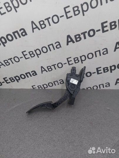 Педаль газа Jeep Grand Cherokee WK2 3.0D 2017