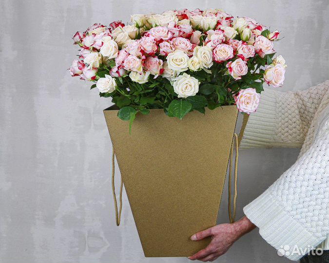 Букет из 19 высоких кустовых роз (Кения)