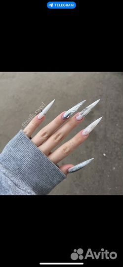 Модель на наращивание ногтей