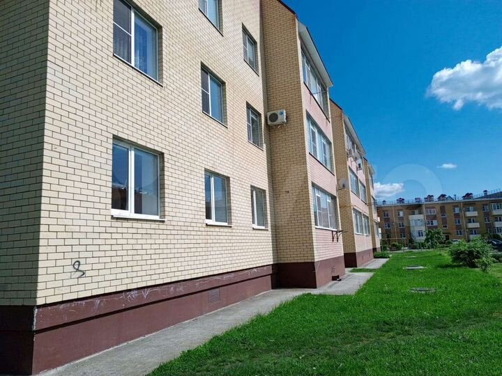 4-к. квартира, 96,3 м², 1/3 эт.