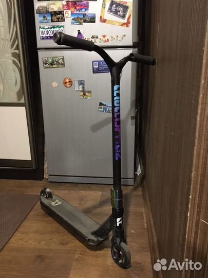 Трюковой самокат reaction