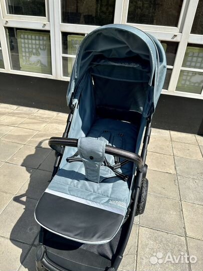 Коляски новые с надувными колесами
