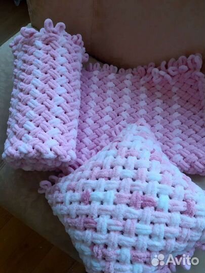 Плед плюшевый с подушкой