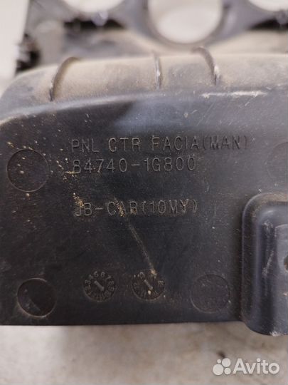 Накладка центральной консоли Kia Rio 2 847401G800