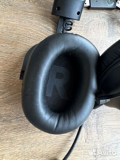 Игровые нушники Logitech G PRO X Lightspeed