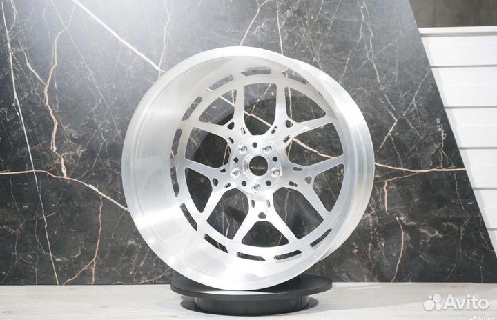 Кованые диски R22