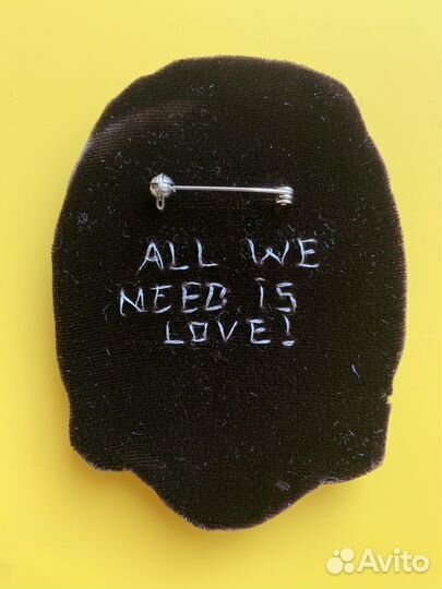 Бисерная брошь Джон Леннон