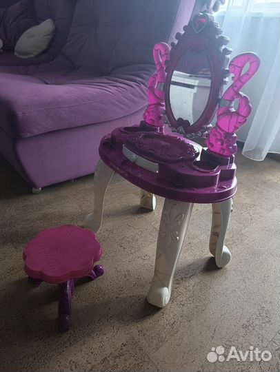 Детский туалетный столик для девочки