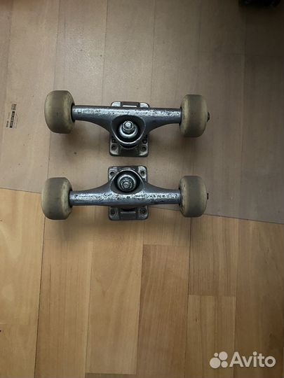 Подвески с колесами для скейтборда record