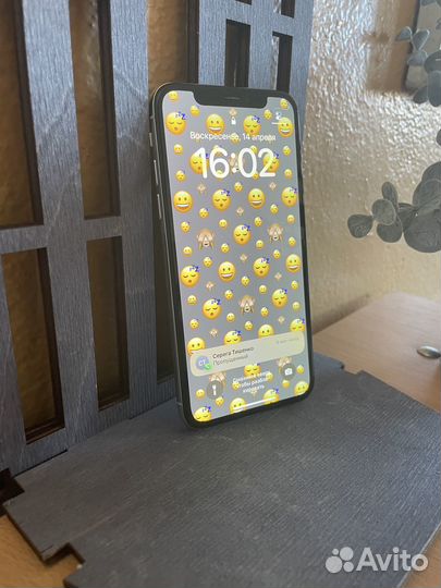 iPhone X, 64 ГБ