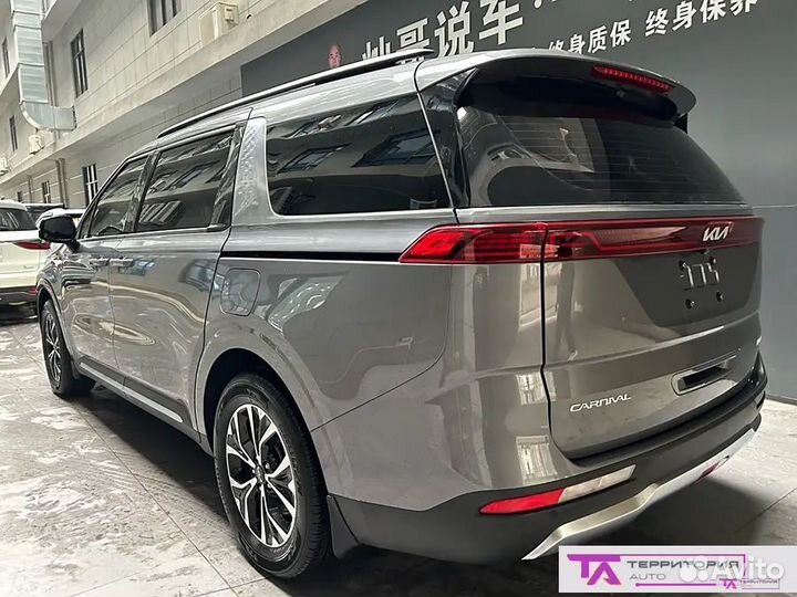 Kia Carnival 2.0 AT, 2022, 18 000 км