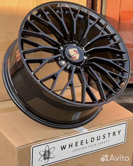 Кованые диски R20 Porsche 911 Carrera 992 наличие