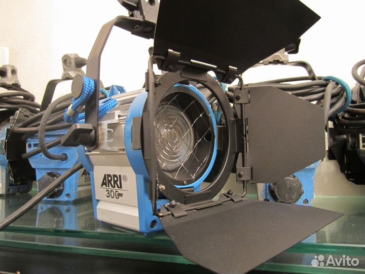 Arri Junior 300 plus