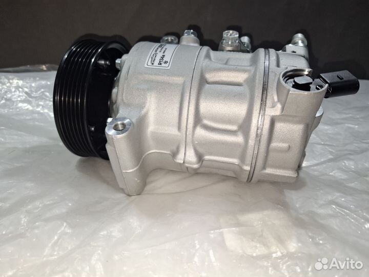 Компрессор кондиционера Volkswagen Polo 5 рест