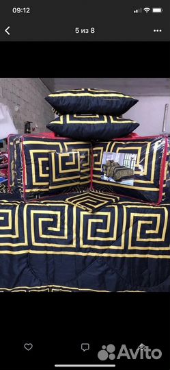 Постельное белье с одеялом и подушками и простынь