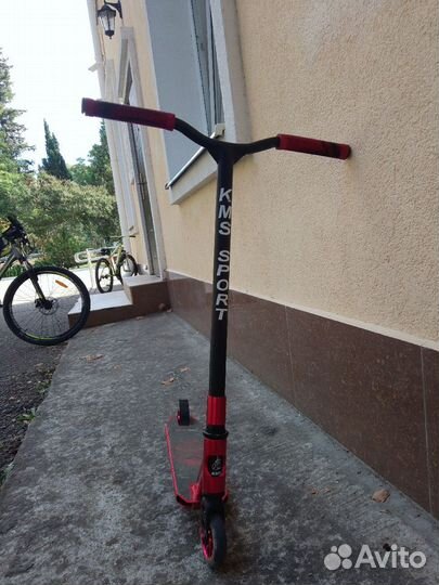 Продам трюковой самокат в хорошем состоянии