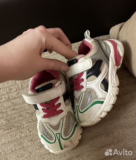 Кроссовки для девочки