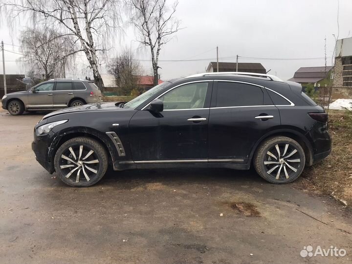 Infiniti FX37 3.7 AT, 2011, битый, 268 000 км