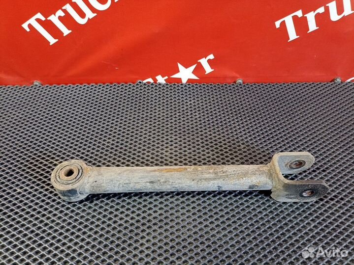 Стойка заднего стабилизатора