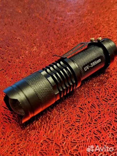 Ультрафиолетовый фонарь 365 HM