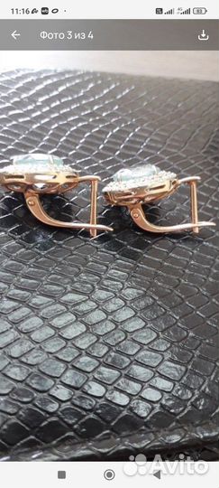 Золотые серьги с топазом и фианитами