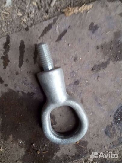 Буксировочный болт