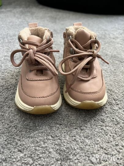 Утепленные ботинки для девочки zara 21 р