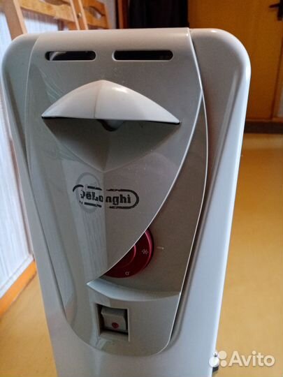 Масляный обогреватель DeLonghi
