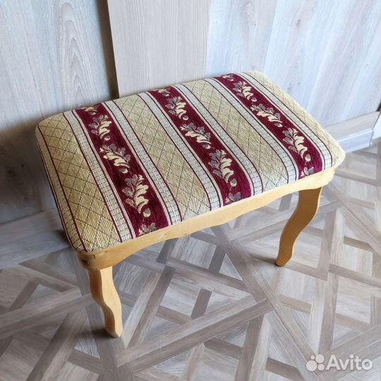 Банкетка в прихожую