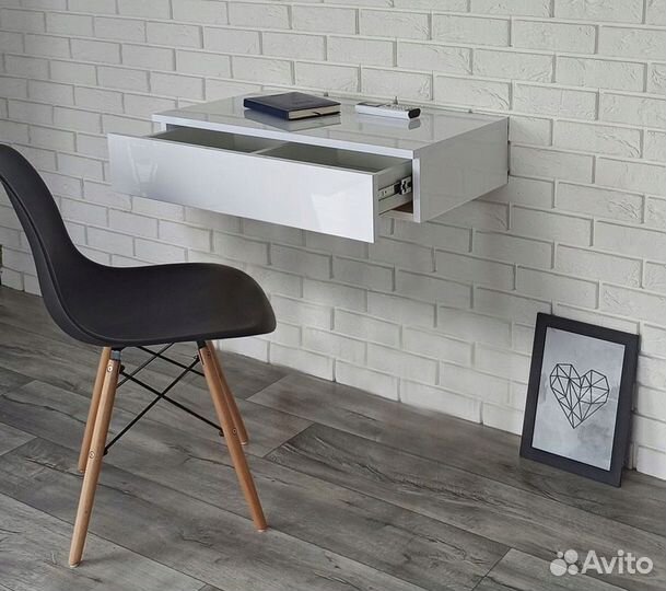 Консольный туалетный столик