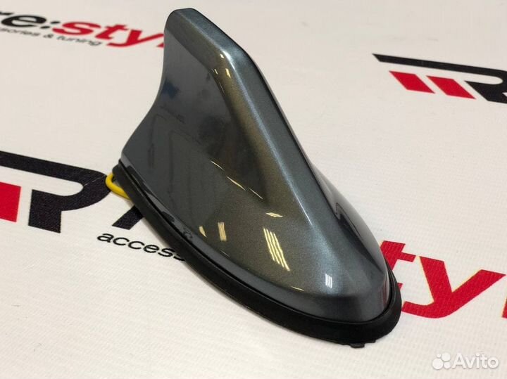 Антенна плавник на крышу Honda N725