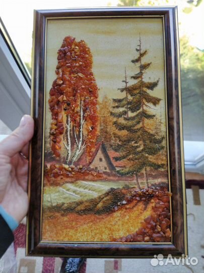 Картина из янтаря