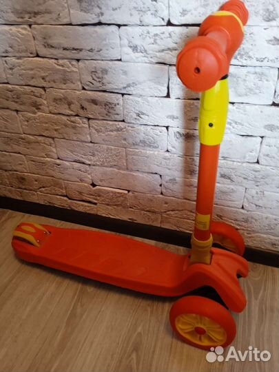 Самокат детский трехколесный светящиеся колеса