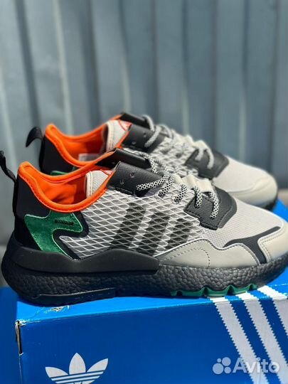 Кроссовки adidas