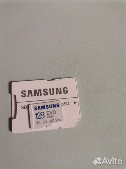 Карта памяти 128GB MicroSD