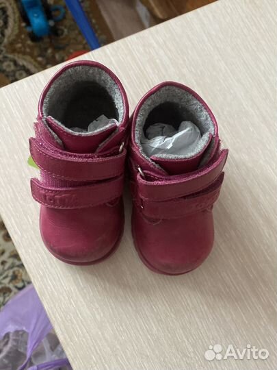 Продам ботинки детские