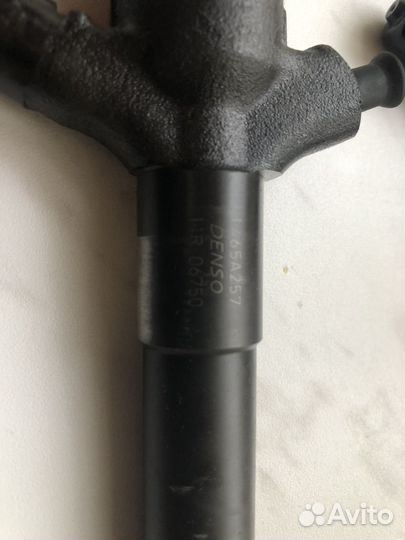 Форсунка топливная Mitsubishi L200 Denso