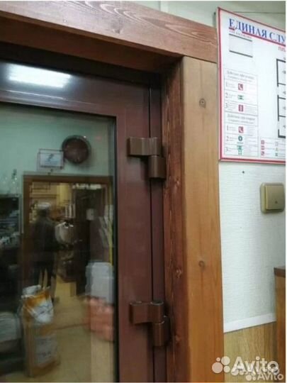 Дверь алюминиевая входная