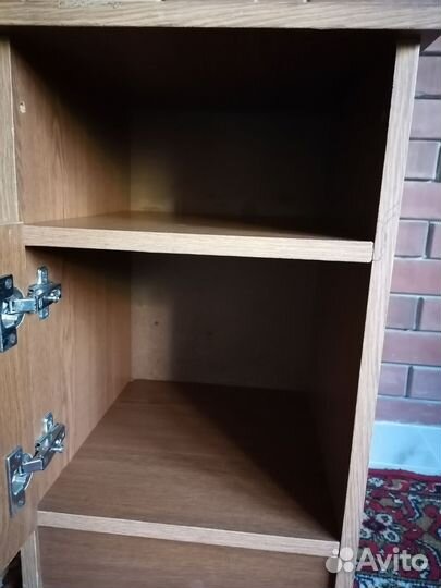 Тумбочка прикроватная