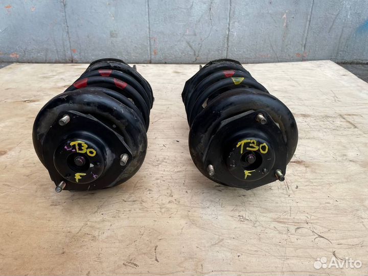 Передние стойки Nissan X-Trail T30