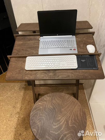 Письменный стол для работы стоя + барный стул