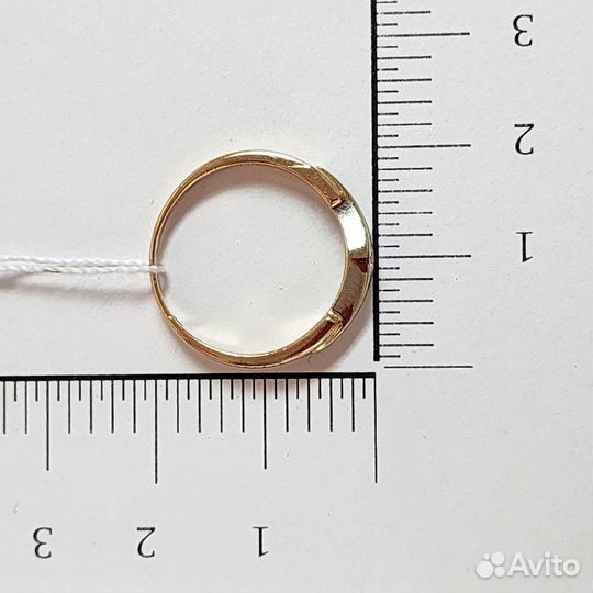 Золотое кольцо с бриллиантом 0р