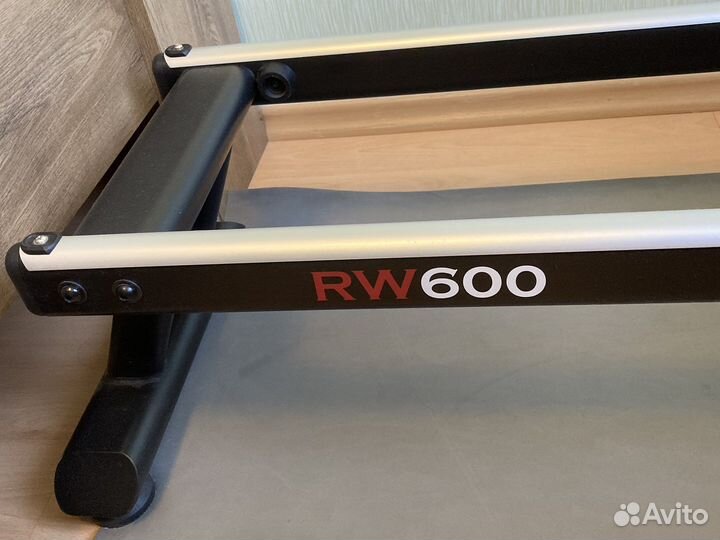 Гребной тренажер водный RW600