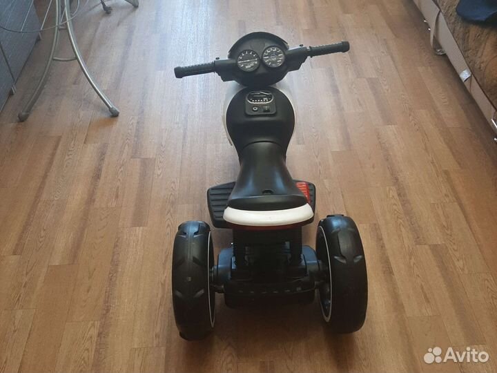 Детский электромобиль бу (мотоцикл полиции)